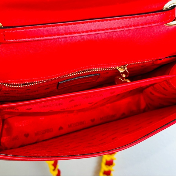 Moschino: McDonald’s Limited Edition Collection Crossbody Bag (ASO Miley Cyrus) - Picture 13 of 16